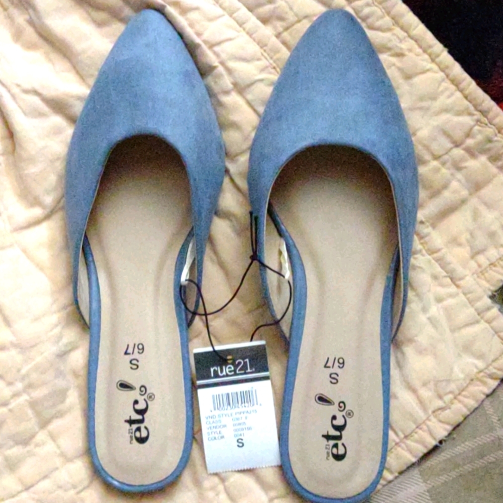 💲 Bundle 2 for $10 Blue  mules 6/7 NWT